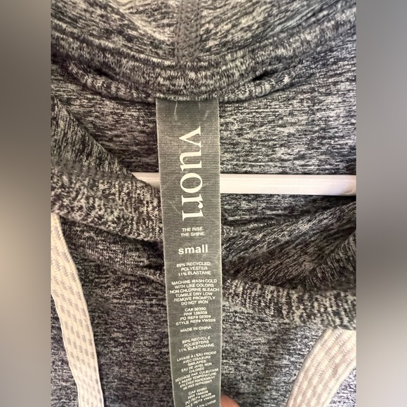 Vuori Essential Hoodie Sz Small Heather Grey - Picture 2 of 3